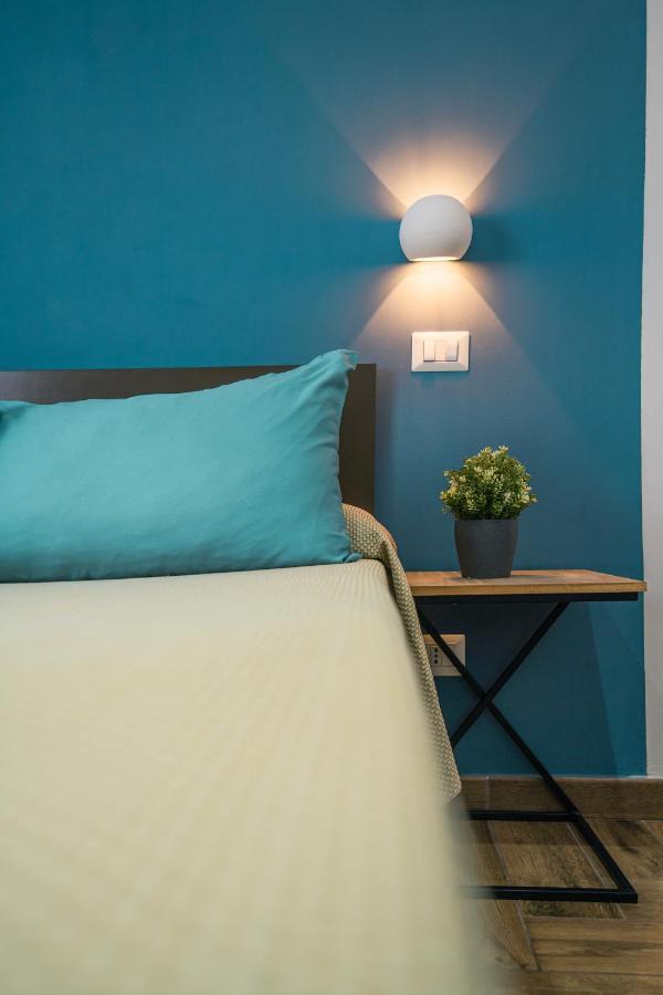 Hub Ferroviario - 12 Posti Letto Per Il Tuo Gruppo A Napoli Con Wifi E Netflix Bed and Breakfast Buitenkant foto
