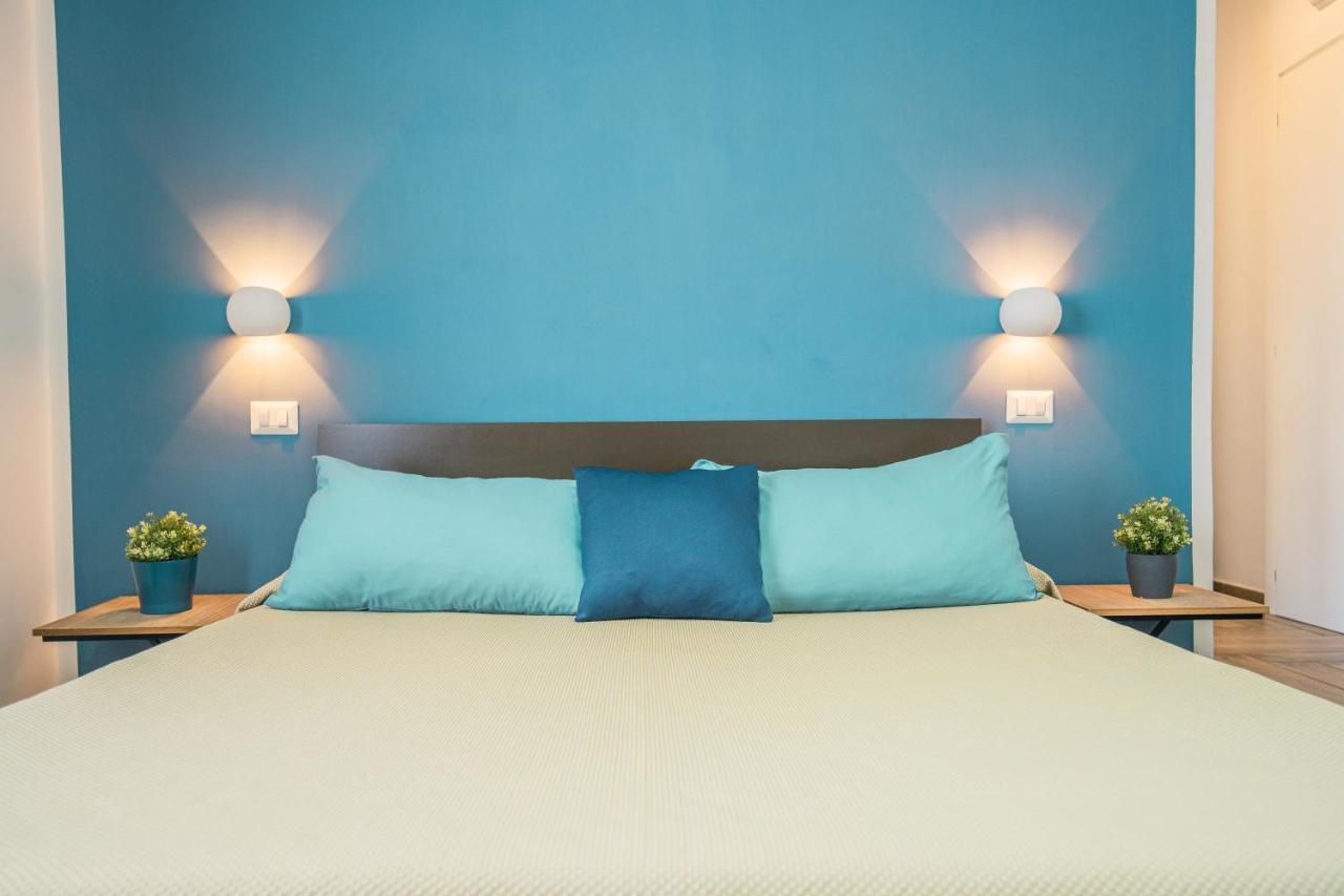 Hub Ferroviario - 12 Posti Letto Per Il Tuo Gruppo A Napoli Con Wifi E Netflix Bed and Breakfast Buitenkant foto
