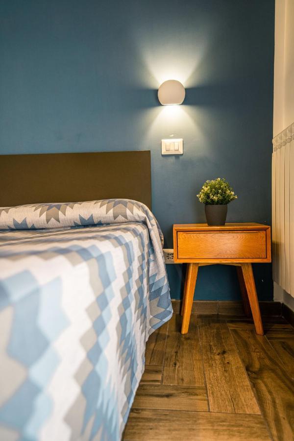 Hub Ferroviario - 12 Posti Letto Per Il Tuo Gruppo A Napoli Con Wifi E Netflix Bed and Breakfast Buitenkant foto