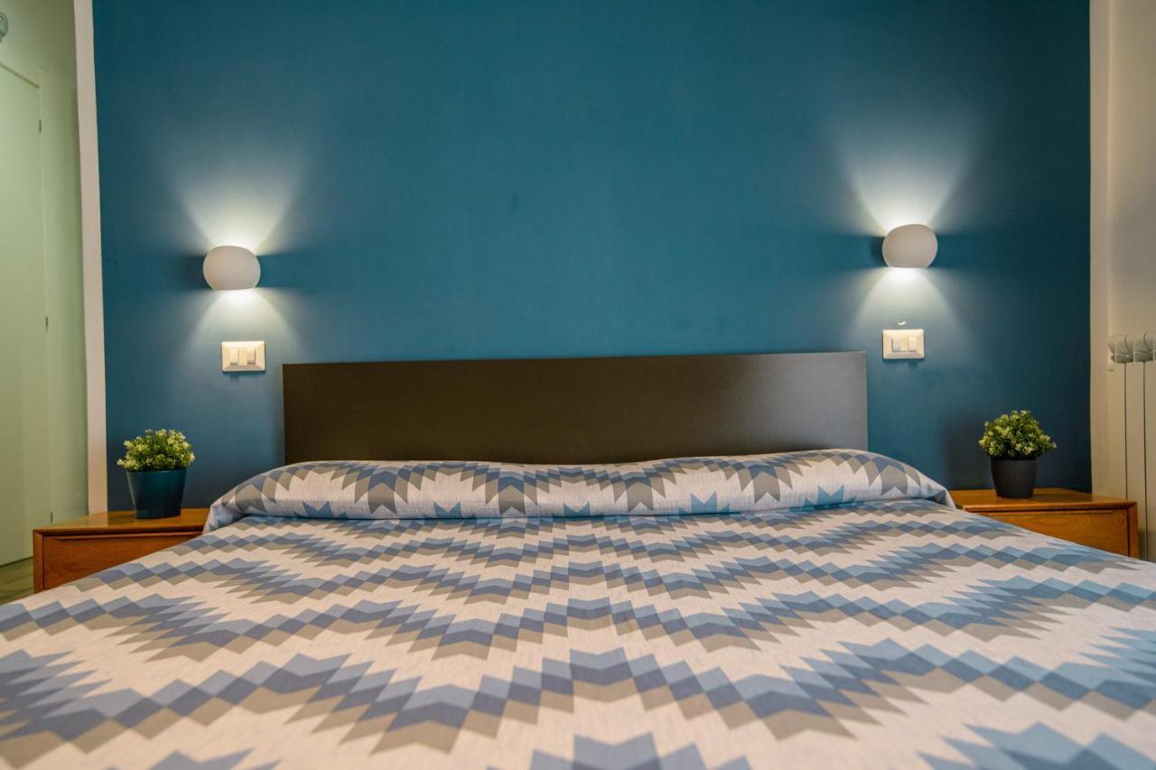 Hub Ferroviario - 12 Posti Letto Per Il Tuo Gruppo A Napoli Con Wifi E Netflix Bed and Breakfast Buitenkant foto