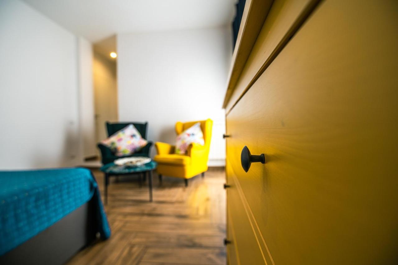 Hub Ferroviario - 12 Posti Letto Per Il Tuo Gruppo A Napoli Con Wifi E Netflix Bed and Breakfast Buitenkant foto